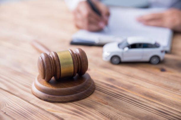À quoi réserve la représentation d’un avocat sur l’accident de la route ?