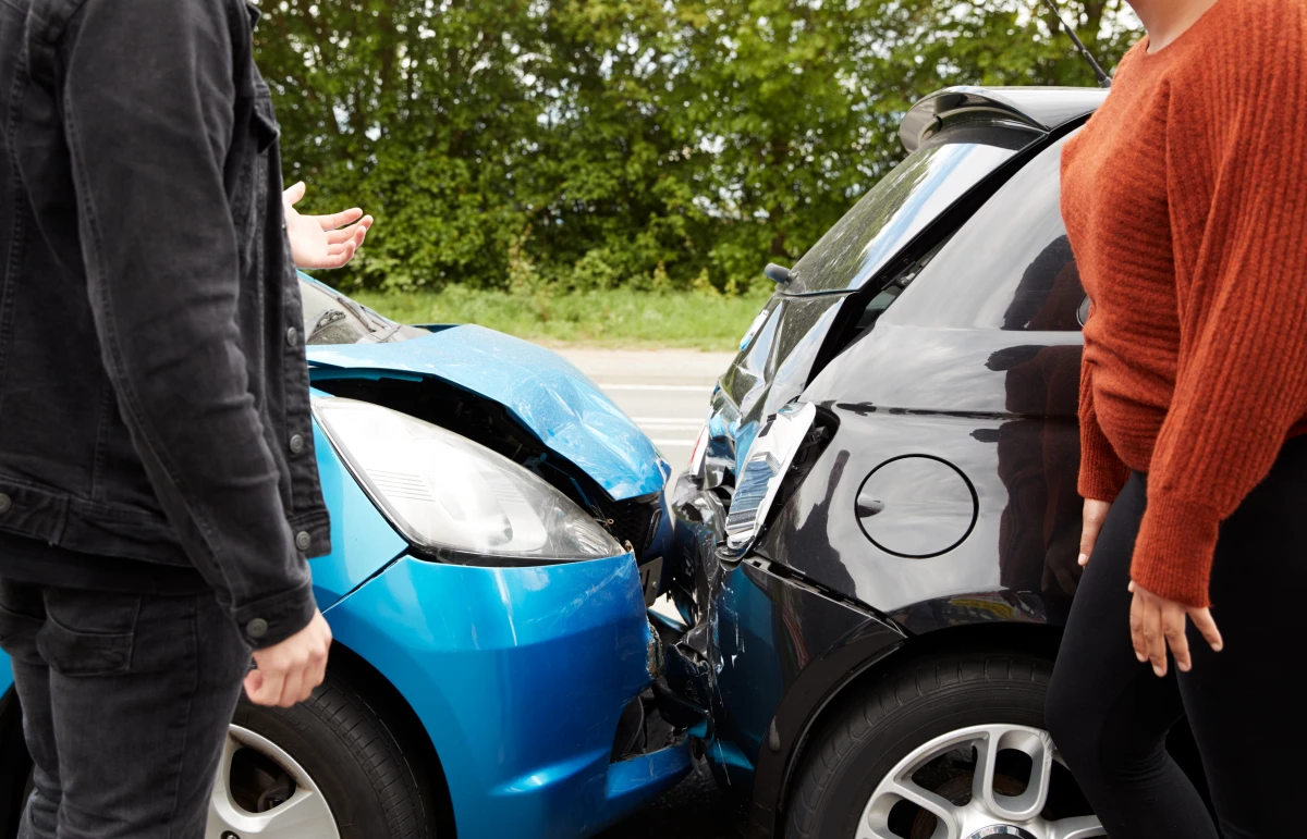 Accident sans tiers identifié : Vos droits et recours en assurance auto