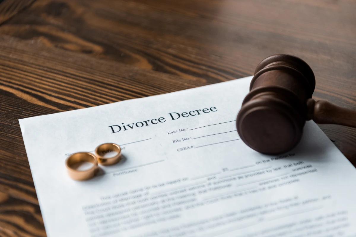 Le Parcours du Combattant : Décryptage des Étapes du Divorce Contentieux